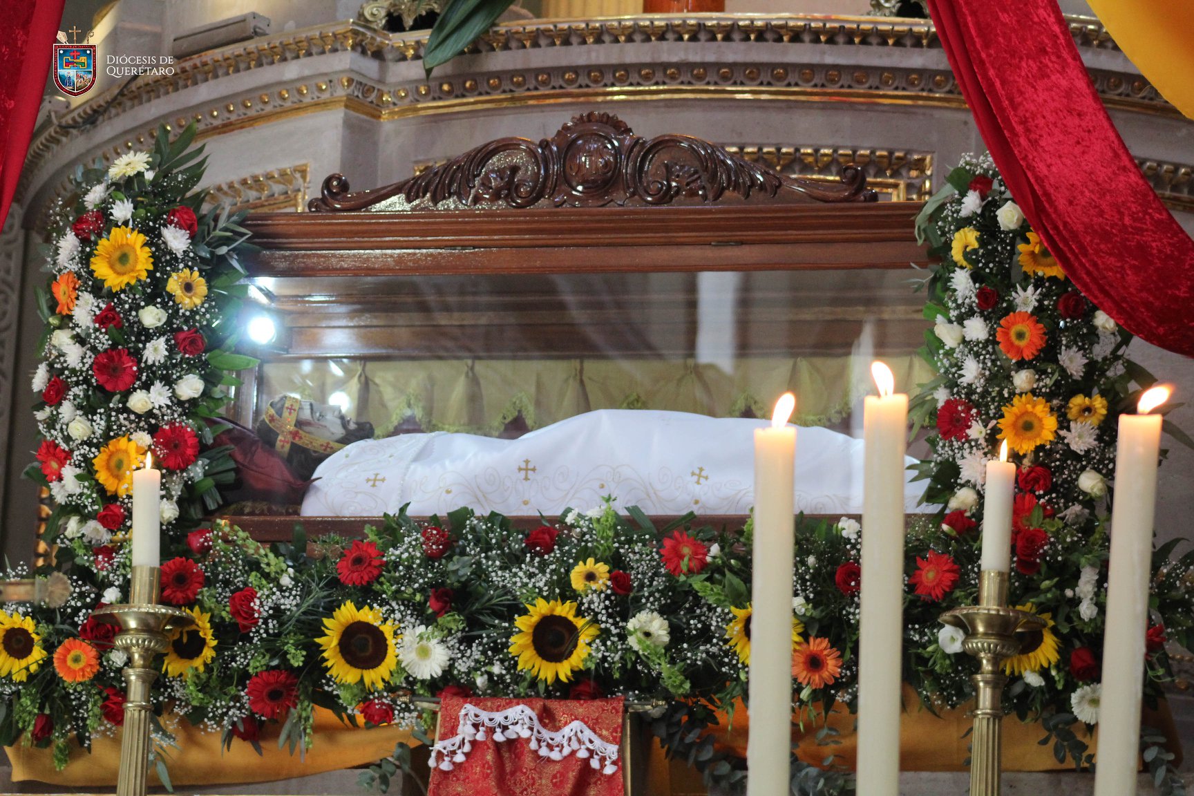 FIESTA EN HONOR DEL SEÑOR DEL SANTO ENTIERRO. – Diócesis de Querétaro FIESTA EN HONOR DEL SEÑOR DEL SANTO ENTIERRO. – Diócesis de Querétaro