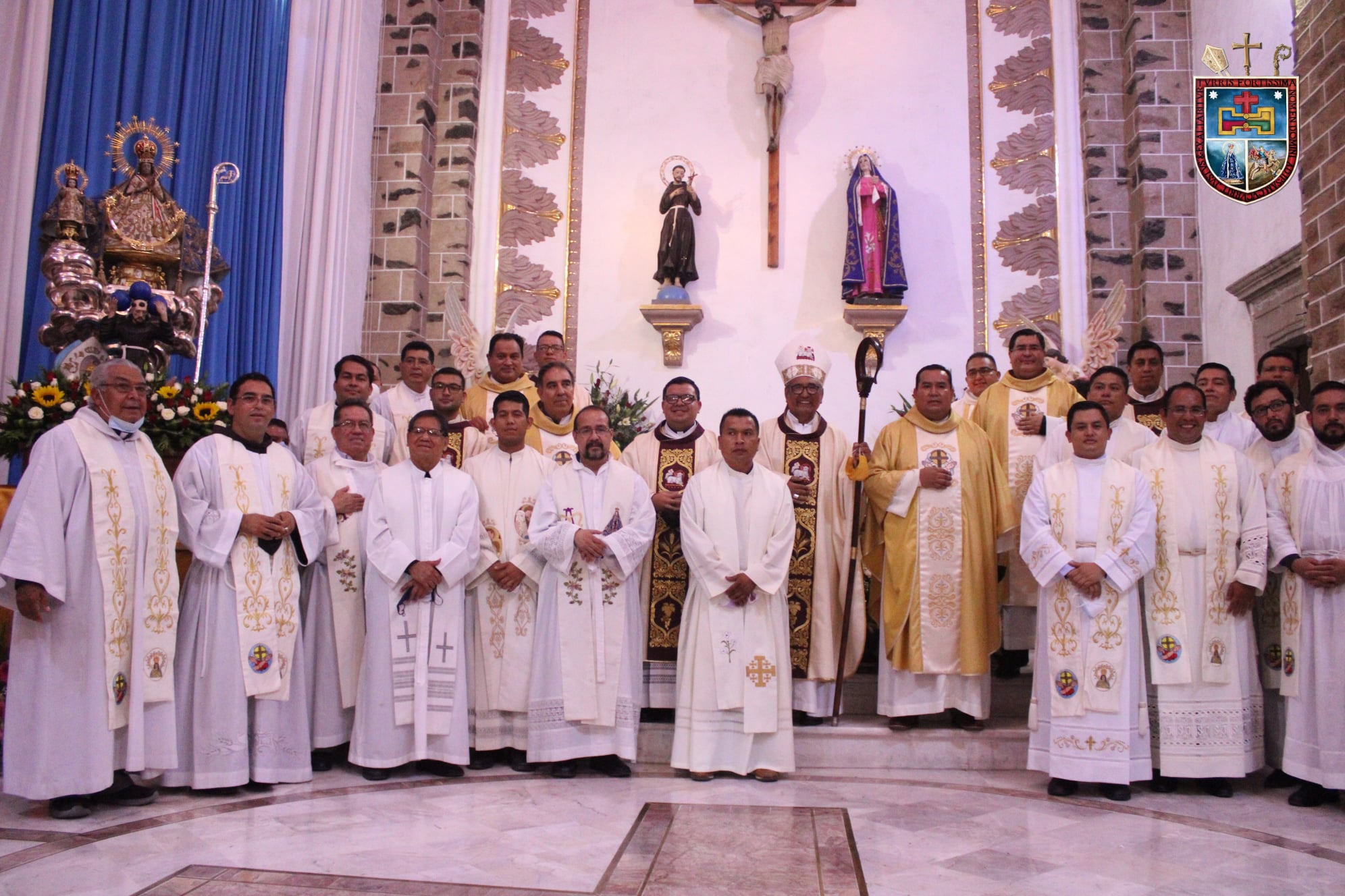 ORDENACIÓN SACERDOTAL DEL PBRO. JOSÉ OCTAVIO HERNÁNDEZ RAMÍREZ. – Diócesis  de Querétaro